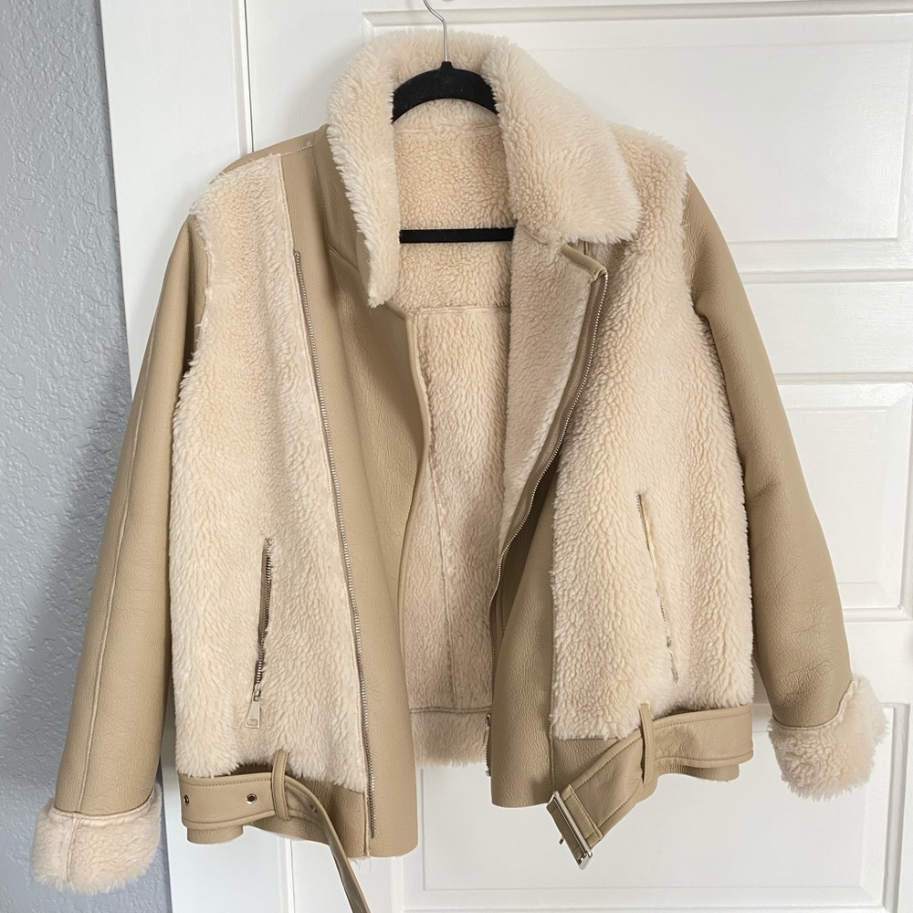NWOT JNSQ Sherpa faux leather trucker jacket
